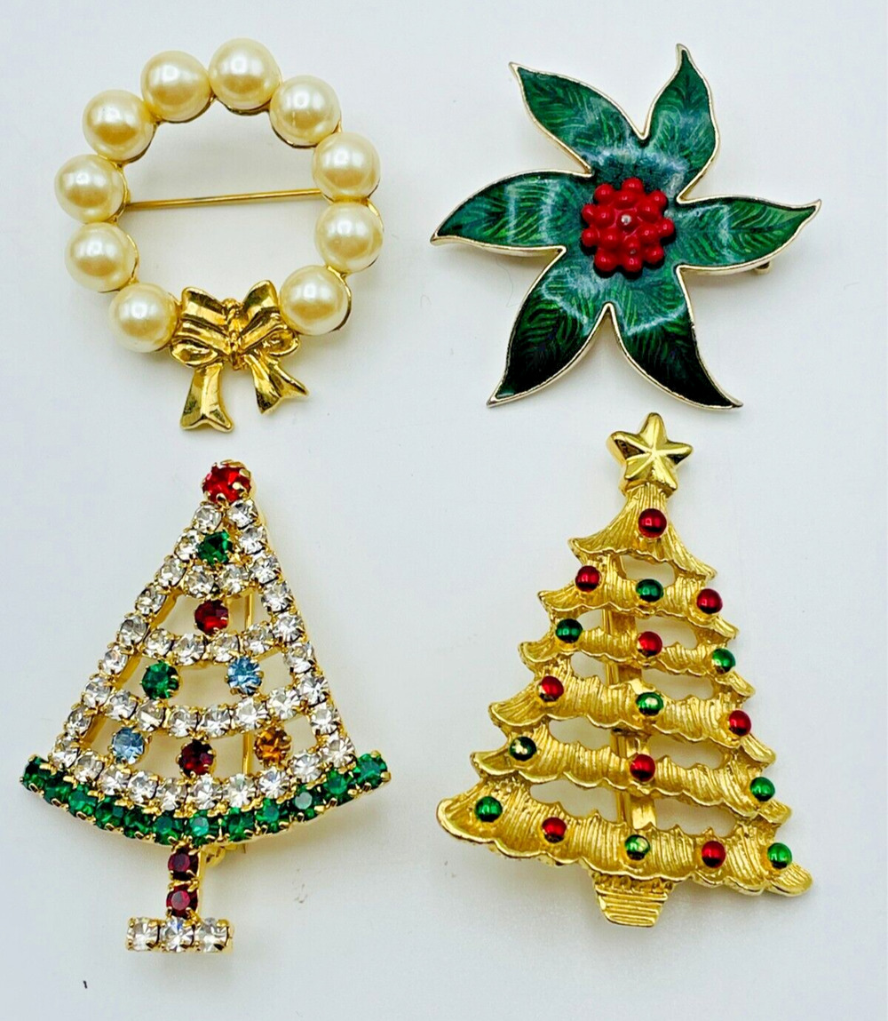 Christmas Holiday Pin Brooch Gerrys Rhinestone Gold Tone Tree Pearl Wreath Holly